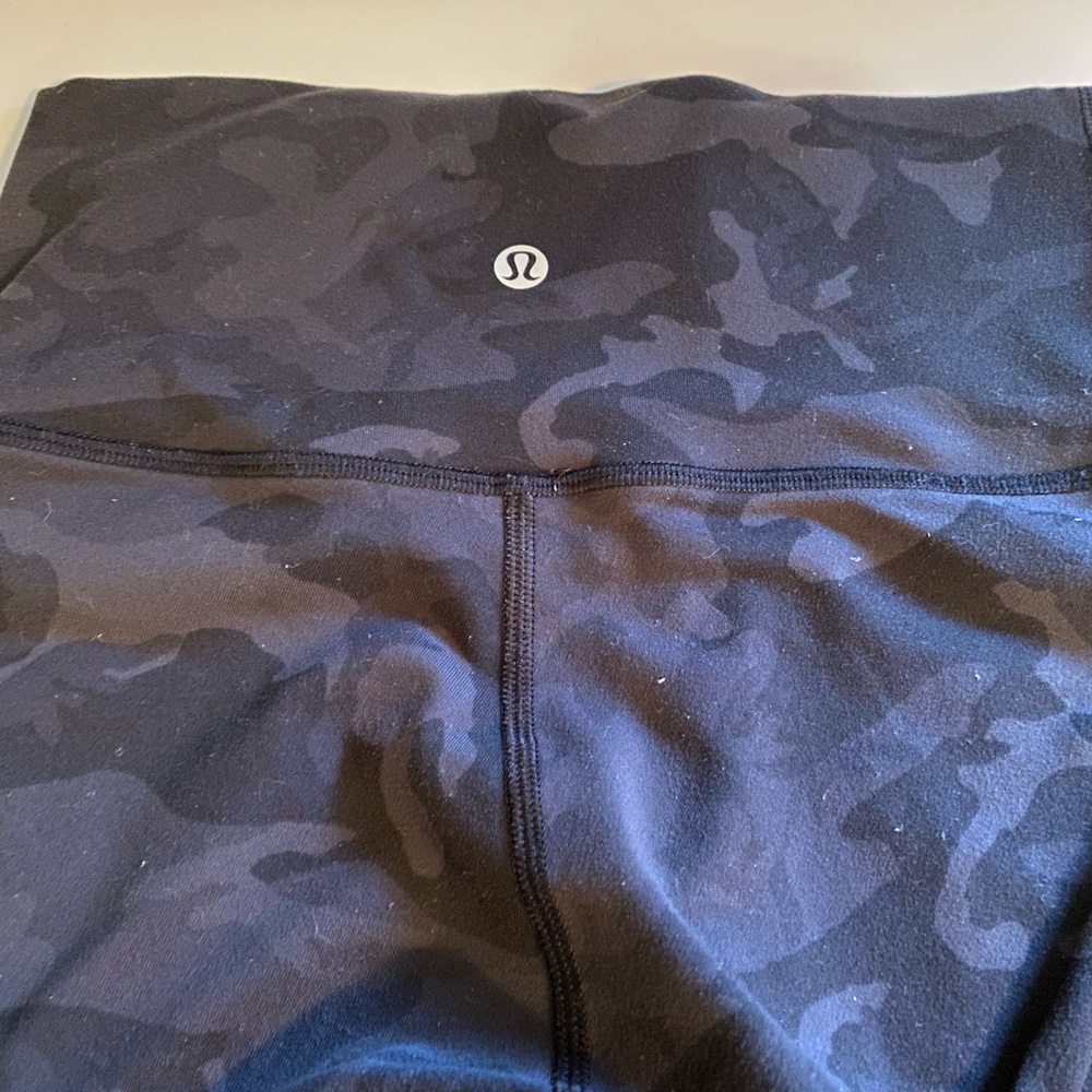 In Great Condition Barely Worn - image 2